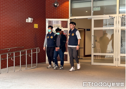 ▲▼男子遭逮捕移送偵辦，警方同時起獲槍枝、子彈及毒品。（圖／花蓮縣警察局提供，下同）