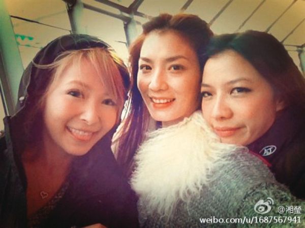 Makiyo（左起）和湘瑩、丫子昔日是好友。（翻攝自湘瑩微博）