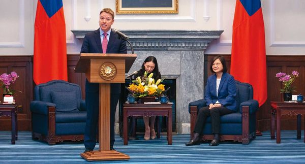 2023年，前總統蔡英文接見博明。博明當時提出，烏克蘭提供台灣重要的啟示，那就是：嚇阻遠比戰爭更有用。