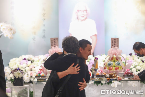 ▲張震母親趙欣然女士告別式。（圖／記者林敬旻攝）