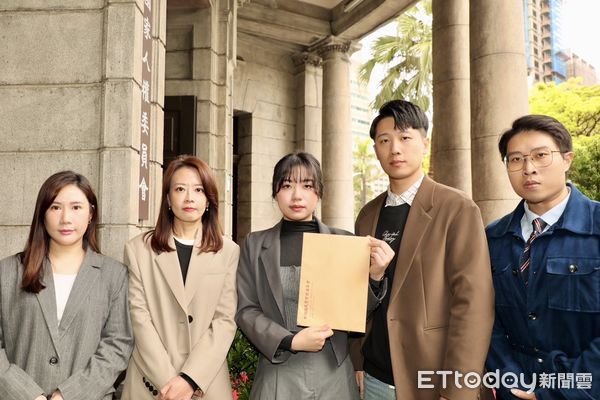 ▲▼  國民黨「打惡罷戰隊」今日前往監察院，檢舉惡罷團體違法收受政治獻金     。（圖／國民黨文傳會提供）