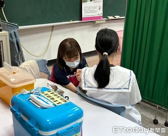 ▲▼花蓮縣自3月起進入校園接種九價HPV疫苗。（圖／花蓮衛生局提供，下同）