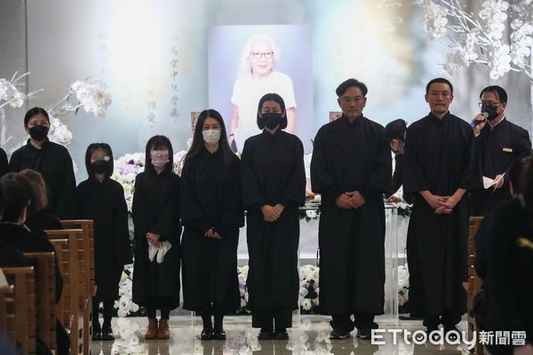 ▲張翰、張震母親趙欣然女士告別式。（圖／記者林敬旻攝）