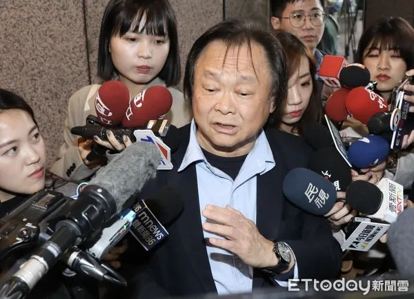 ▲▼王世堅 聯訪 再嗆柯建銘 秀周玉蔻臉書文 民進黨中常會。（圖／記者屠惠剛攝）