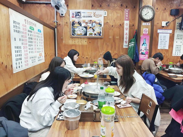 ▲▼首爾明洞雞一隻 명동닭한마리︱平價好吃中文介紹，近捷運與教堂。（圖／部落客wisely授權提供）