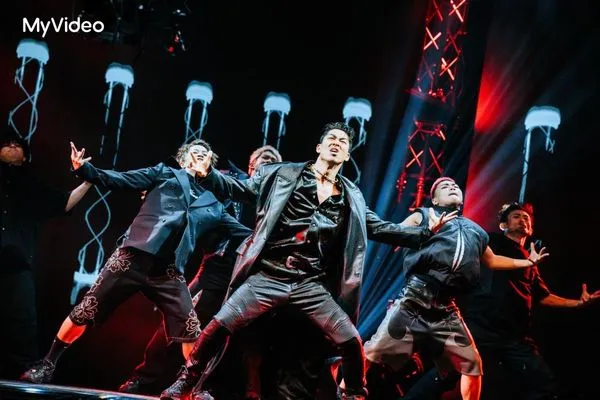 ▲AKIRA（中）突接合作任務，零準備迎戰舞蹈對決。（圖／台灣大哥大MyVideo提供）