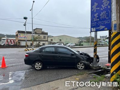 苗栗男酒駕擊落等紅燈機車！無辜騎士倒地　下秒轉身溜走原因曝