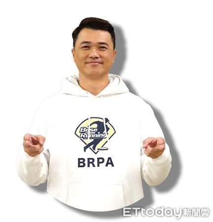 ▲▼前中信兄弟教練許峰賓為推廣棒球教育積極奔走，成立中華民國基層跑壘推廣協會，目前為跑壘協會理事長。（圖／記者劉邠如攝）
