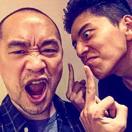 ▲▼王大陸10年前「瞪眼比中指」。（圖／翻攝自臉書／黃立成）