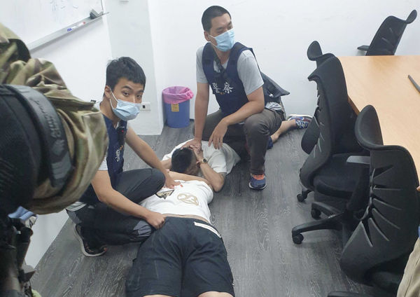 詐騙集團如今已成國安危機，警方為打擊詐騙疲於奔命，呼籲全民投入打詐，共同守護國人財產安全。（示意圖，與本案無關／翻攝畫面）