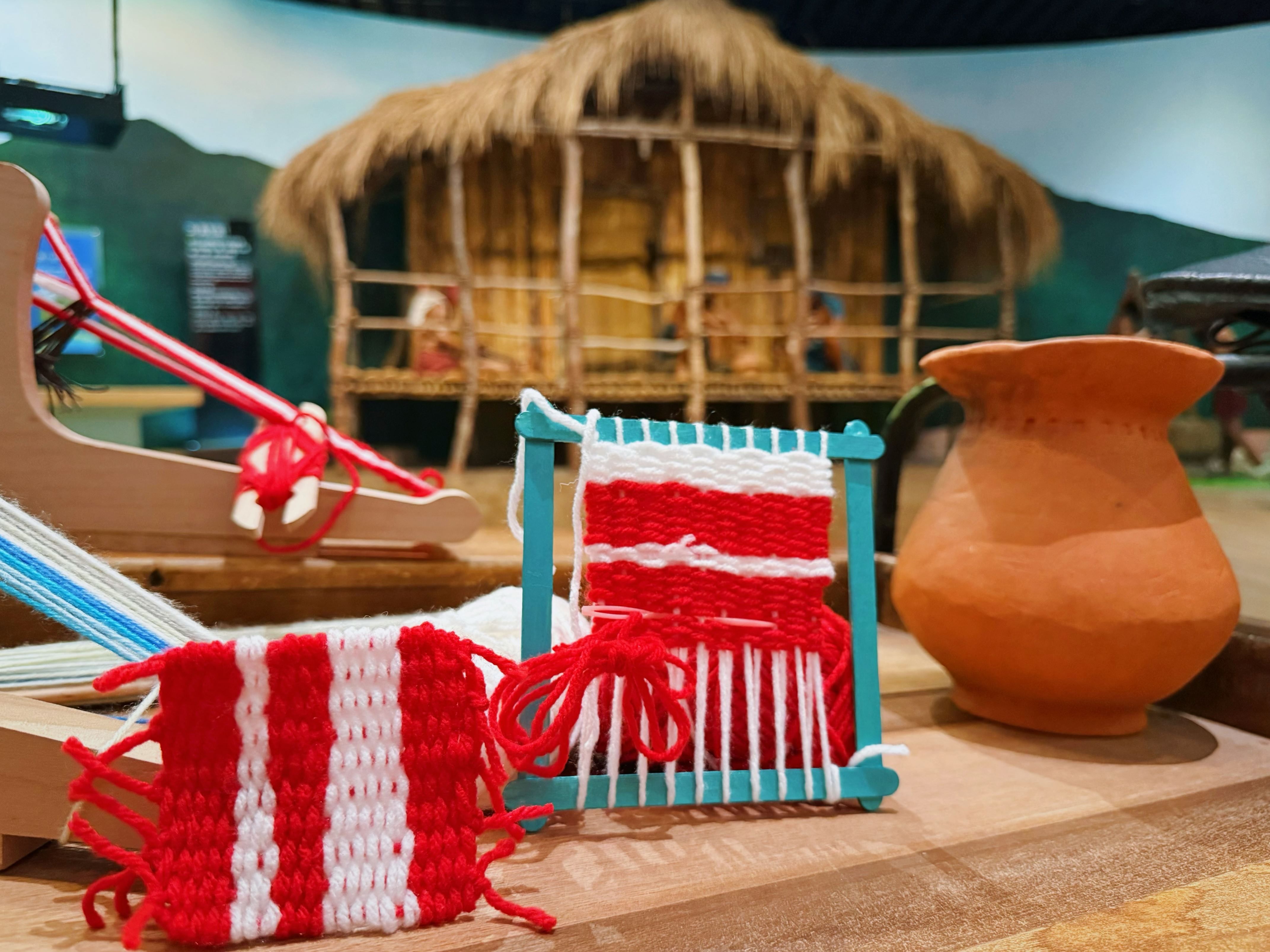 ▲冰棒棍變織布機！新北十三行博物館限定手作。（圖／新北市立十三行博物館提供）