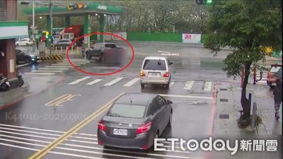 八里加油站前車禍!22歲女「剛下班遭撞飛」畫面曝 駕駛恐被扣照