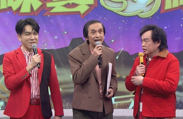 ▲▼ 《綜藝一級棒》康康（右1）笑指紀明陽（中）撞臉「火雲邪神」 。（圖／中視提供）