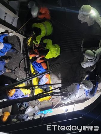 ▲台船基隆廠區意外！22歲女員工1樓高摔落。（圖／記者郭世賢翻攝）