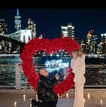 ▲雅各布貝塔隆（Jacob Batalon）求婚成功。（圖／翻攝自雅各布貝塔隆IG）