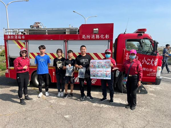 ▲清明節掃墓，彰化縣消防局出動無人機監測。（圖／消防局提供）