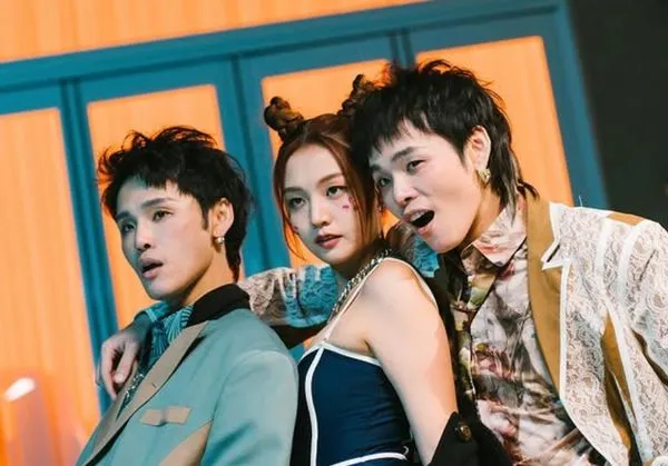 ▲這群人停更內幕！前成員小宮「察覺異狀」以為會改　上過心靈課程：只想結束 。（圖／翻攝自小宮IG）