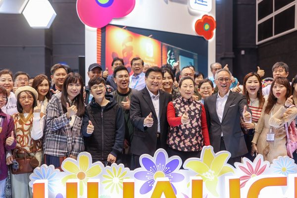 ▲▼花蓮縣政府率團赴香港參加旅遊博覽會，花蓮縣長徐榛蔚、立委傅崐萁合照。（圖／翻攝花蓮縣政府）