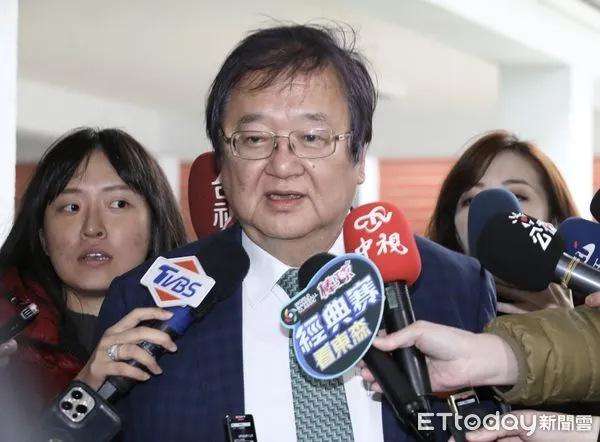 ▲▼邱泰源 聯訪 醫院個資遭駭相關 立法院院會 。（圖／記者屠惠剛攝）