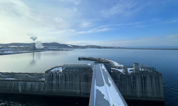 ▲▼北海道流冰景觀最棒的咖啡館！值得遠赴一趟的360度流冰海景與咖啡鬆餅時光｜紋別海洋交流中心的鄂霍次克氷海展望塔與Companio Cafe。（圖／部落客CJ夫人授權提供）