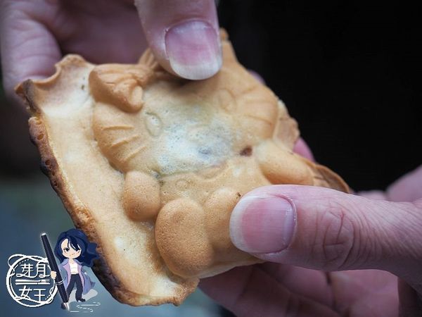 ▲▼新北板橋美食-卡哇依雞蛋糕-不起眼的路邊小攤子，雞蛋糕一顆五元好多人排隊。（圖／部落客芽月授權提供）
