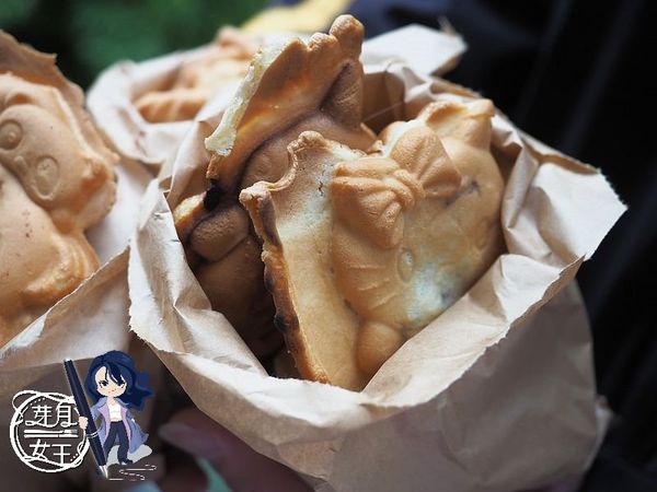 ▲▼新北板橋美食-卡哇依雞蛋糕-不起眼的路邊小攤子，雞蛋糕一顆五元好多人排隊。（圖／部落客芽月授權提供）