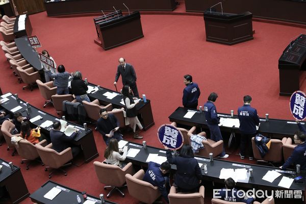 ▲▼立法院 院會 表決 朝野攻防 覆議案議程等。（圖／記者屠惠剛攝）