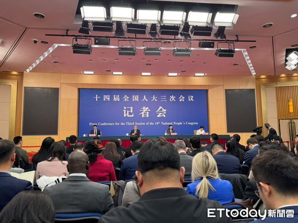 ▲▼ 王毅外長記者會、2025兩會            。（圖／記者任以芳攝）