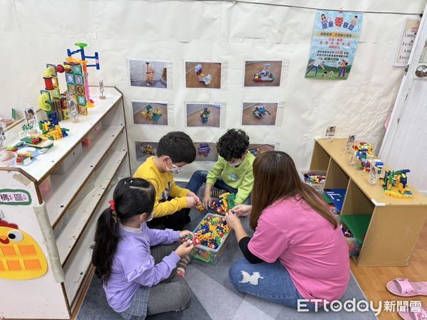 ▲台南市教育局特別印製虐童零容忍海報，要求幼兒園需張貼於每間教室、行政辦公室等明顯之處，提醒教保服務人員落實正向管教，機構負責人也應善盡輔導與管理之責。（圖／記者林東良翻攝，下同）