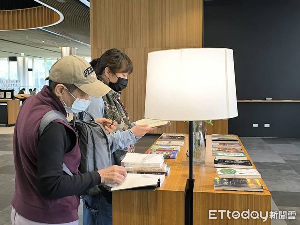 ▲2024年電子書借閱冊數達66萬7059冊，較112年增加近67％，並公布借閱排行。（圖／記者林東良翻攝，下同）