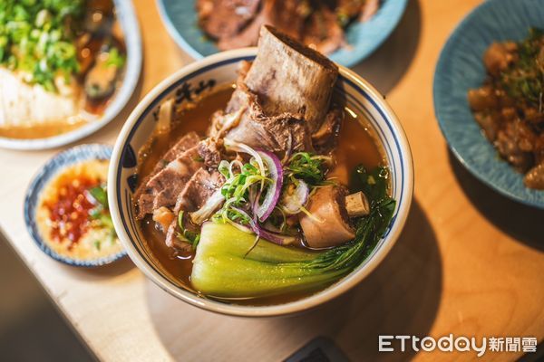 ▲「牛山．牛肉麵．燒肉飯」將帶來招牌清燉牛肉麵。（圖／有趣市集）