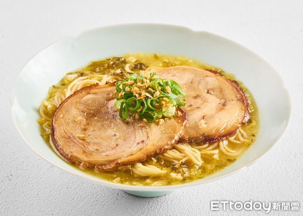 ▲樂蝦拉麵「酸菜雞白湯麵」。（圖／有趣市集提供）