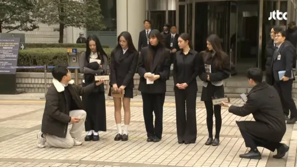 ▲▼NewJeans。（圖／翻攝自YouTube／JTBC News）