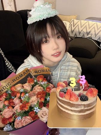 ▲成果開罵「是男人就站出來」　趙一博認愛網紅雪梨：對不起 。（圖／翻攝自微博）