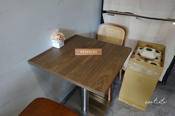 ▲▼山摺山甜點坊，極度優秀草莓開心果千層。（圖／部落客水晶授權提供）