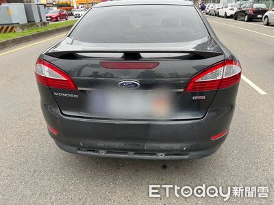 建商少年董A出事了!開保時捷「1小時撞2次」 6車慘變保齡球