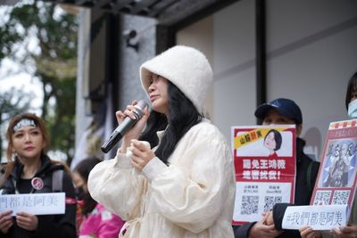 罷免王鴻薇遭國民黨公布個資 美女發言人落淚:我們都只是普通公民