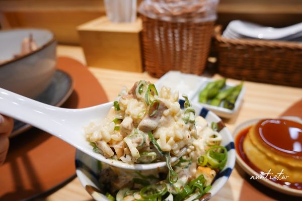 ▲▼千口拉麵，超大片牛舌拉麵，焦糖布丁意外好吃。（圖／部落客水晶授權提供）
