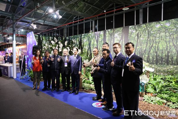 ▲2025亞太蘭花會議暨台灣國際蘭展開幕典禮，7日在台南後壁盛大舉行，現場國內外嘉賓雲集。（圖／記者林東良翻攝，下同）