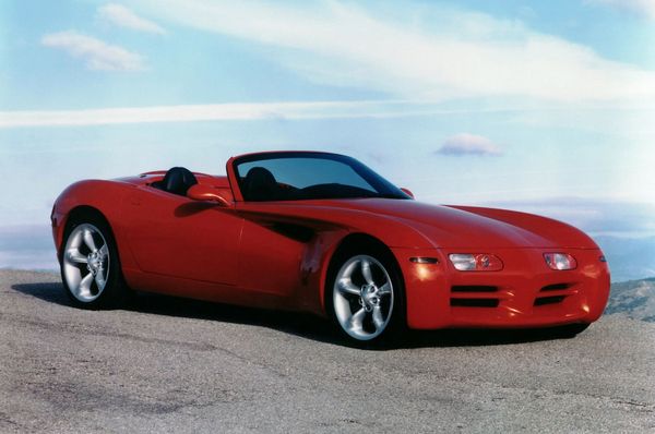 1997 年亮相的Dodge Copperhead Concep概念車主打更輕量、更靈活的操控。