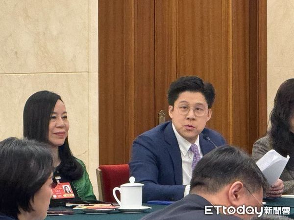 ▲▼2025兩會香港人大鄺美雲、霍啟剛、凌友詩。（圖／記者任以芳攝）