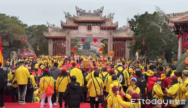 ▲▼金門媽祖進香團850人擠爆文甲碼頭，議長洪允典:兩岸一家人             。（圖／記者林名揚翻攝）