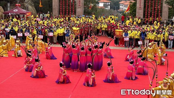 ▲▼金門媽祖進香團850人擠爆文甲碼頭，議長洪允典:兩岸一家人             。（圖／記者林名揚翻攝）