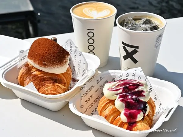 ▲▼紐約七大必喝咖啡館台中也喝得到，絕美裝潢，可頌是必點招牌。（圖／部落客糖糖授權提供）