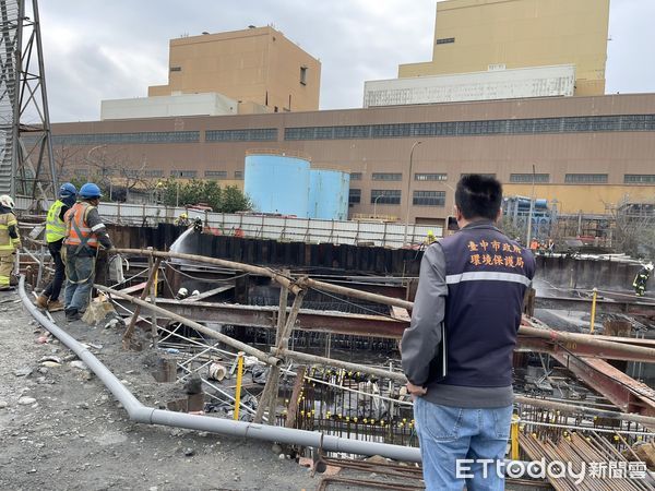 ▲▼中火3年3起火警，職安署勒令停工，最高可開罰30萬元。（圖／民眾提供，下同）    