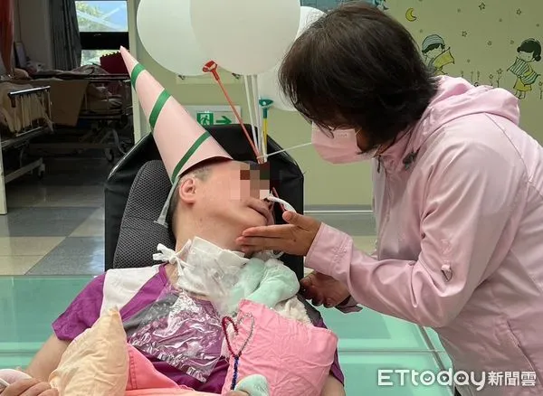 ▲創世基金會接手照顧植物人，幫助照顧者生活回歸正軌。（圖／記者楊漢聲翻攝）