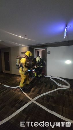 ▲▼ 高雄富野大飯店「消防車聚集」！網問：發生什麼事？　真相曝光。（圖／記者賴文萱翻攝）