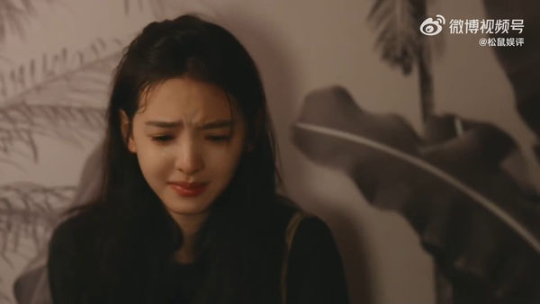 ▲章若楠飾演的溫以凡，再度離開男主角，引發觀眾討論。（圖／翻攝自微博）