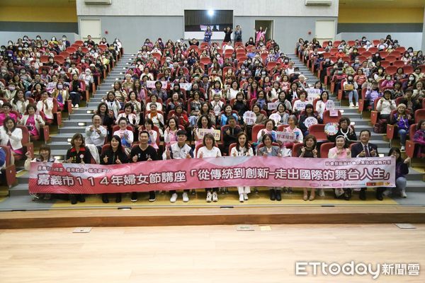 ▲▼    從傳統到創新&mdash;走出國際的舞台人生！ 歌仔戲曲天后孫翠鳳嘉市開講 。（圖／嘉義市政府提供）