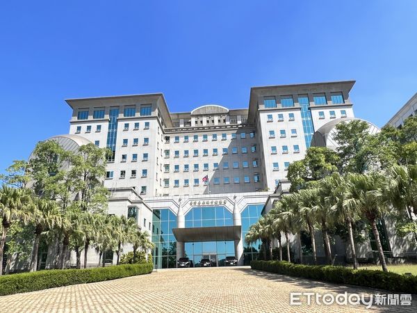 ▲台南鄭姓網紅夫妻，指控其幼女在幼兒園內遭男園長猥褻，並拍下隱密部位之告訴，台南地檢署檢察官偵查終結，以罪證不足裁定不起訴處分。（圖／記者林東良攝）